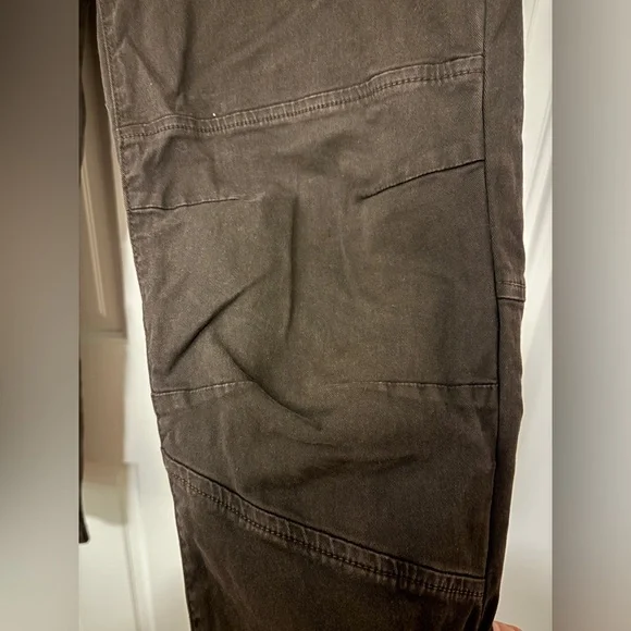 Frame Trapunto Stitch Zip Cuff Moto Pants - Picture 9 of 13